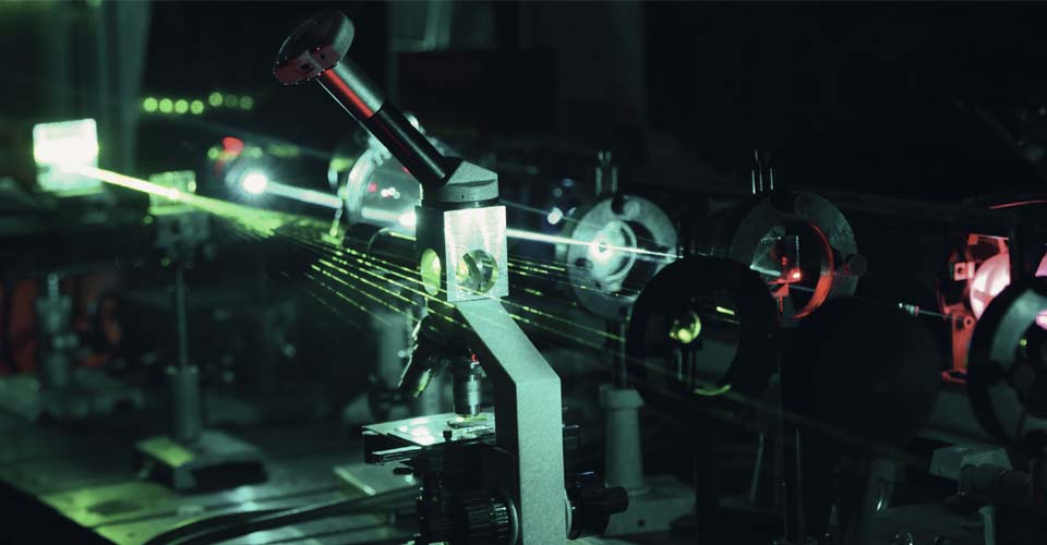 Neueste Lasertechnik zum Gravieren von Glas