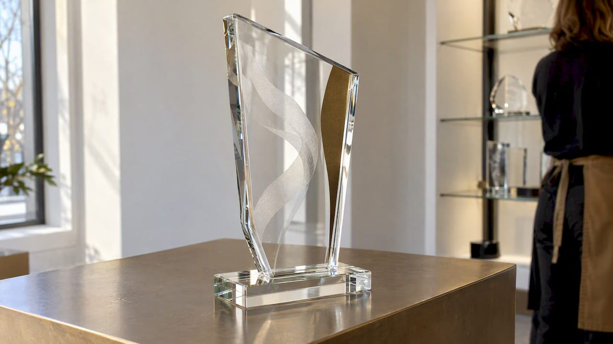 Glaspokal mit Gravur und farbigem Druck