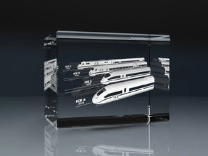 3D Glasblock mit Gravur verschiedener ICE-Zugmodelle als edler Werbeartikel