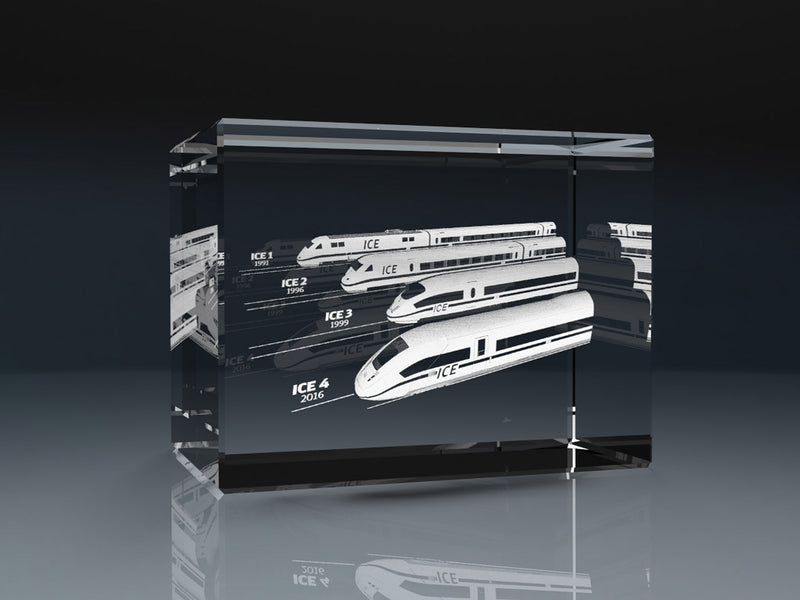 3D Kristallglasblock mit ICE Zuggravuren, Darstellung verschiedener ICE-Modelle