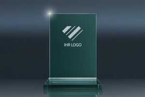Hochwertige Trophy Window Trophäe aus Kristallglas mit stilvollem Fensterdesign, perfekt für personalisierte 3D Lasergravuren und beeindruckende Firmenpreise