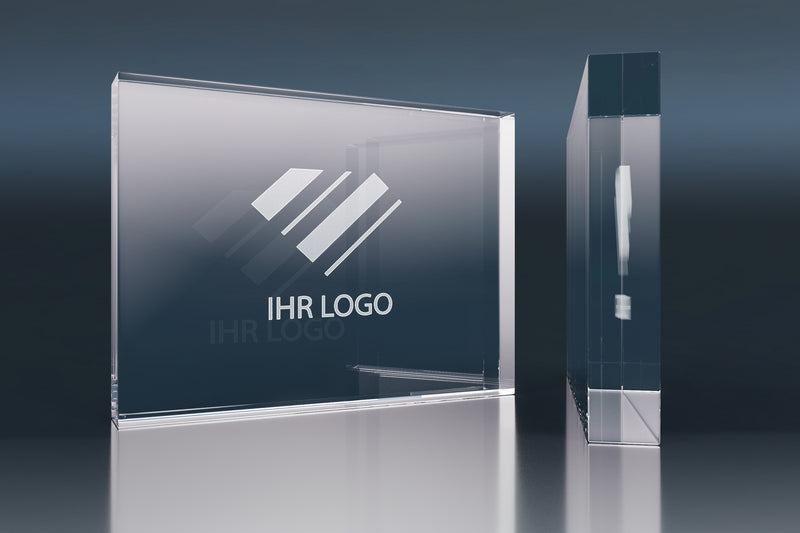 Rechteckiger Kristallglasblock als Werbeartikel mit Gravurfläche für Logo, edles Design