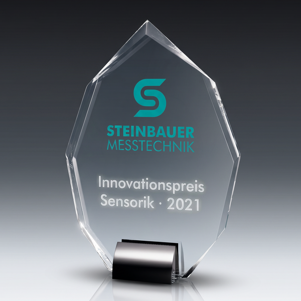 Trophy PEAK aus Kristallglas – personalisierbarer Award, Produktansicht 3
